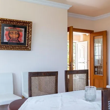 Casa Con Jardin En Gama *