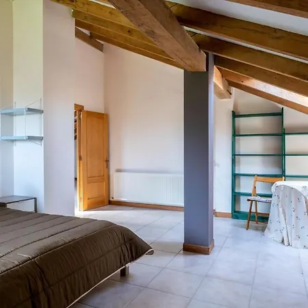 Casa Con Jardin En Gama *