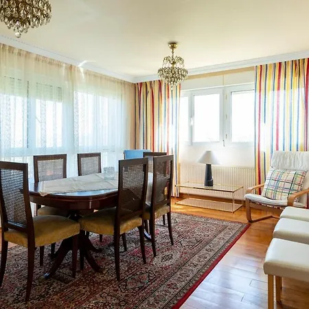 Casa Con Jardin En Gama