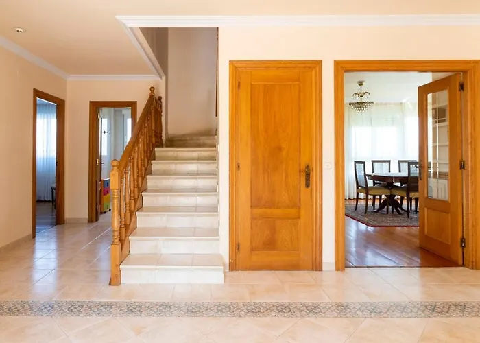 Casa Con Jardin En Gama * Bárcena de Cicero