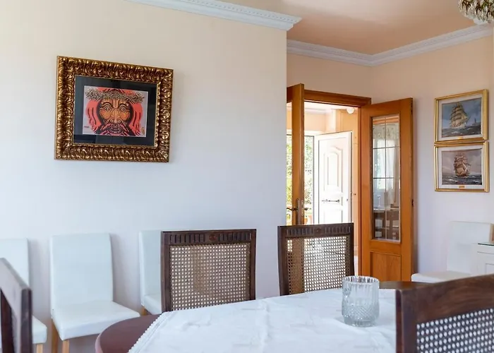 Casa Con Jardin En Gama *