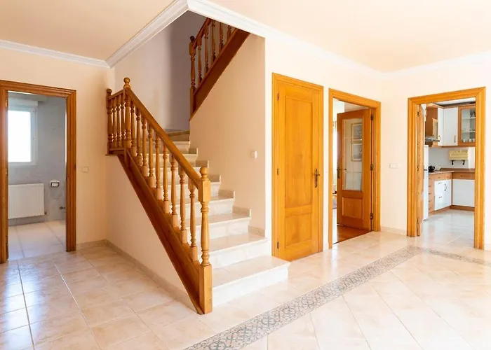 Casa Con Jardin En Gama