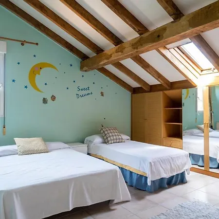 Casa Con Jardin En Gama * Bárcena de Cicero