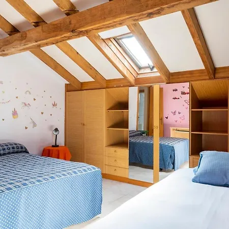 Casa Con Jardin En Gama * Bárcena de Cicero