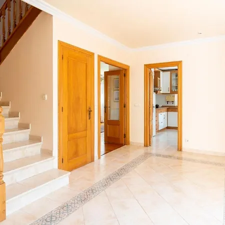 Casa Con Jardin En Gama * Bárcena de Cicero