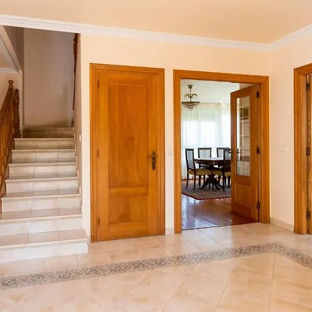 Casa Con Jardin En Gama *