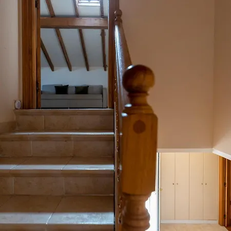 Casa Con Jardin En Gama *