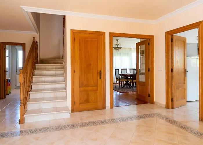 Casa Con Jardin En Gama *