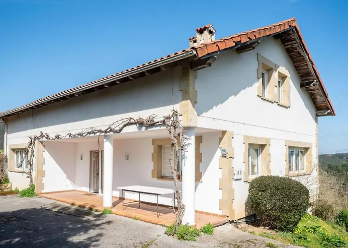 Casa Con Jardin En Gama