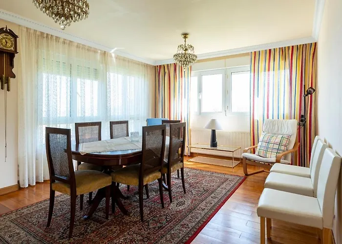 Casa Con Jardin En Gama